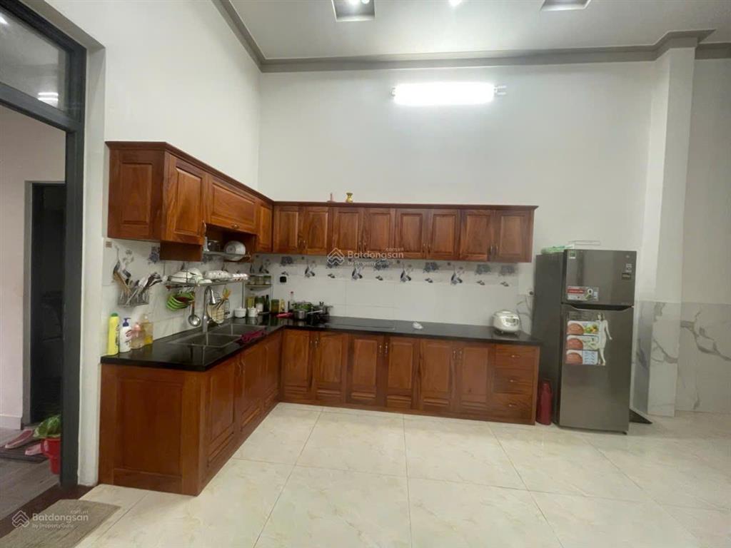 Mặt tiền nguyễn công trứ  đối diện quảng trường bảo lộc  1 trệt, 2 lầu, 6pn. giá hạ còn 28 tỷ