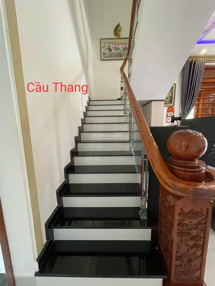 Bán nhà trung tâm phường 1 bảo lộc 2 tầng, 4pn, hẻm ô tô 5m, giá 5,3 tỷ