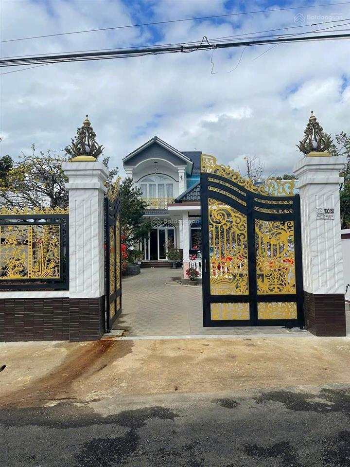 Bán nhà vườn nghỉ dưỡng trung tâm phường 1 bảo lộc 8,5m x 52,3m, 5pn, sân đậu 3 ô tô, giá 7,5 tỷ