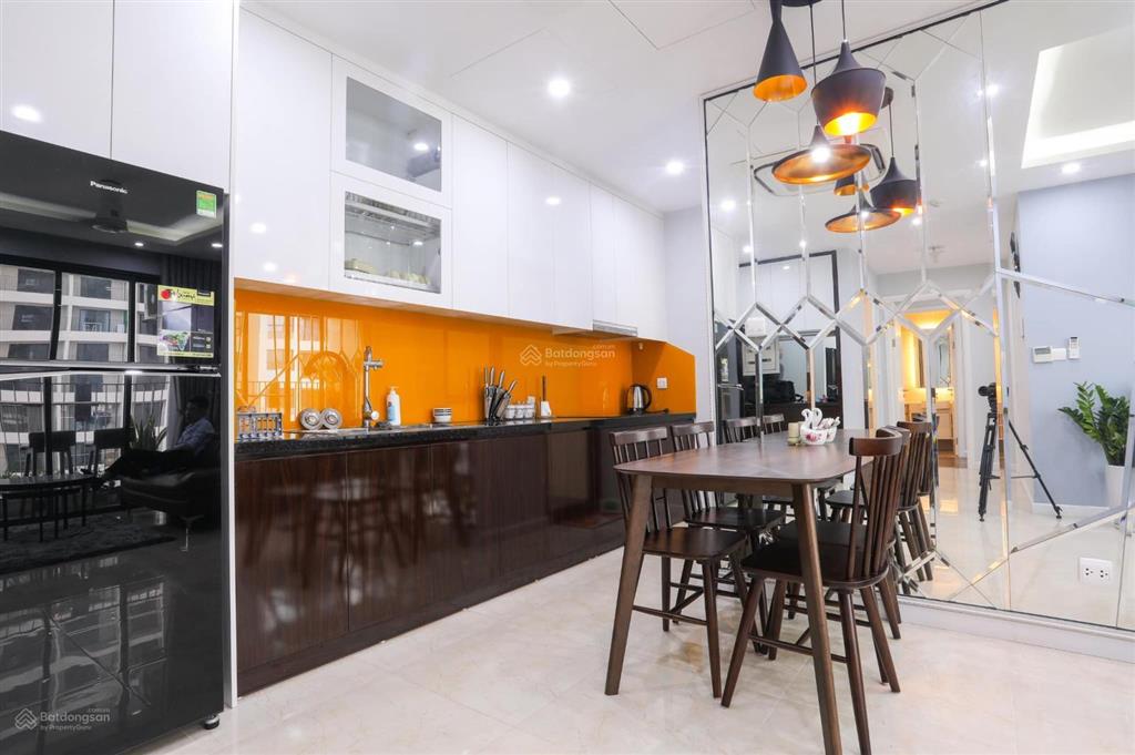 Bán căn sky central 3pn full nội thất diện tích 98m2 giá 8 tỷ.  0961 995 ***