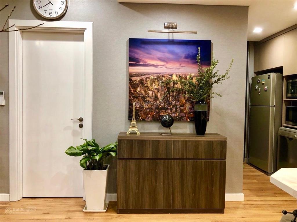 Bán căn rose town 2pn full nội thất hiện đại, diện tích 72m2 đã sẵn sổ, giá 4,8 tỷ