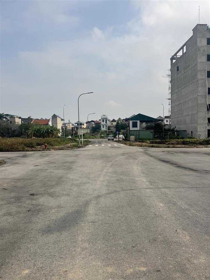 Chuyển nhượng siêu phẩm 80m2 vườn hoa đường 30m x1 đông hội  mai lâm