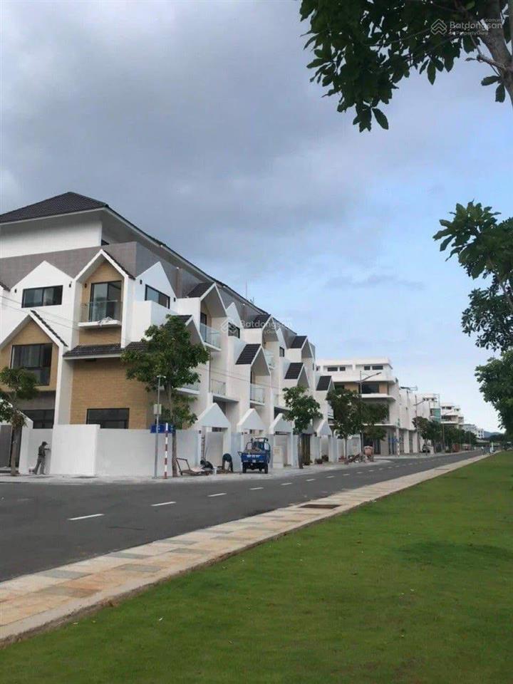 Bán nhà phố liền kề barya citi, 3.25 tỷ, 95m2, đẹp, nhiều tiện ích