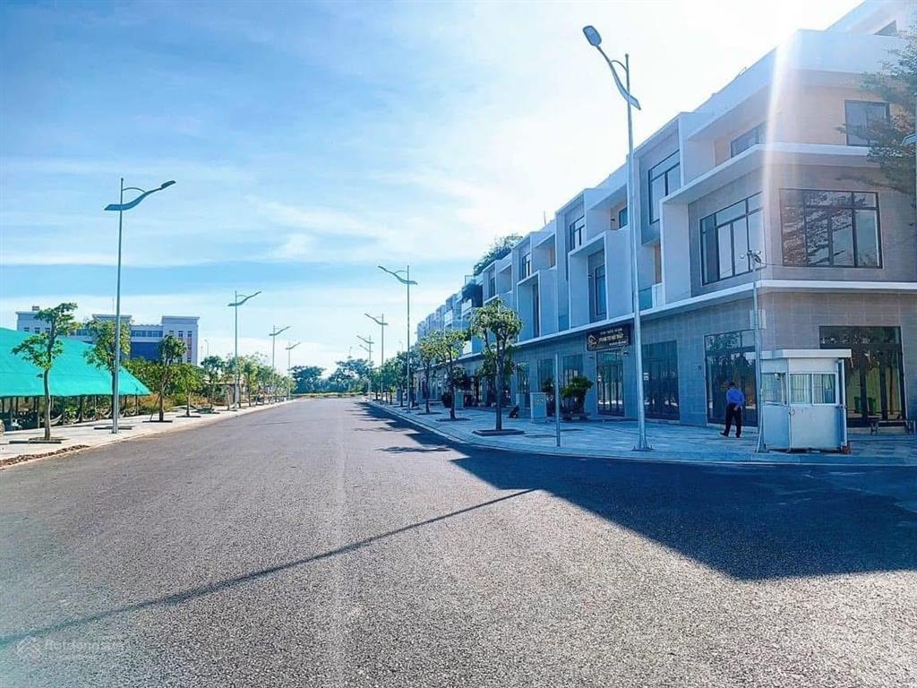 Bán nhà phố liền kề barya citi, 3.25 tỷ, 95m2, đẹp, nhiều tiện ích