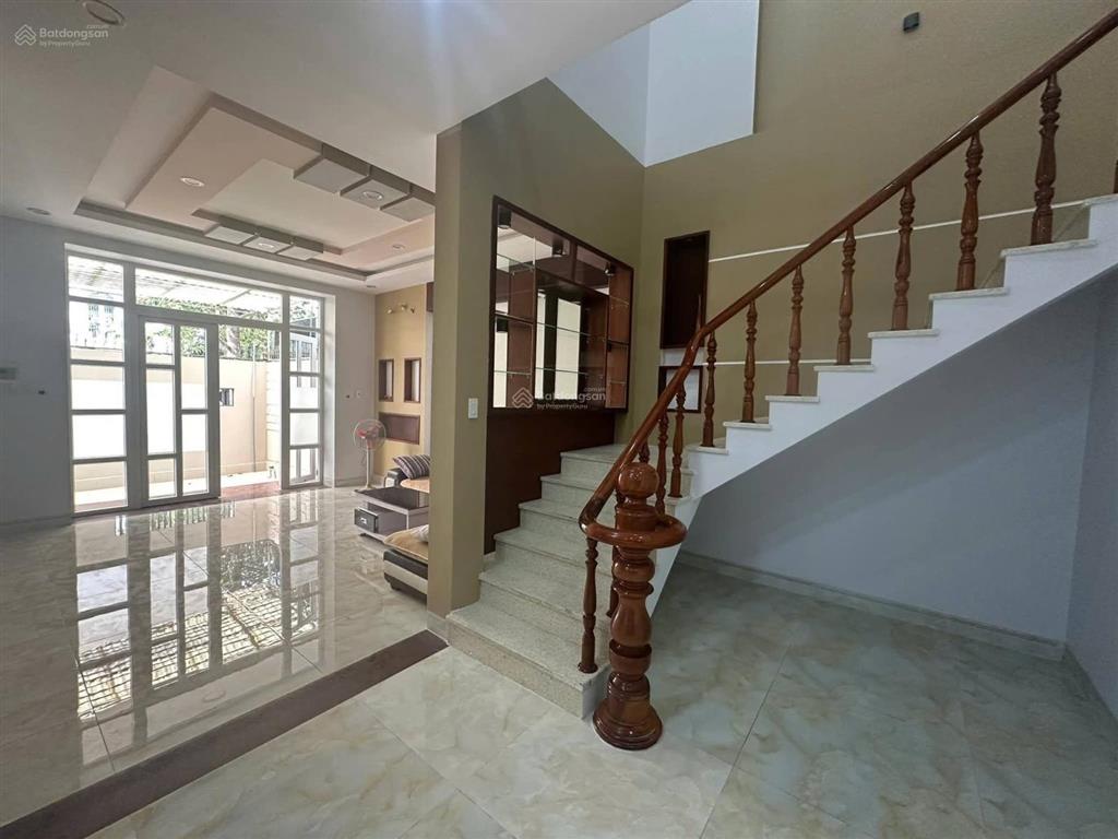 Cho thuê văn biệt thự mới đầy đủ nội thất đường đào duy tùng  tt tp phan thiết gần siêu thị lotte
