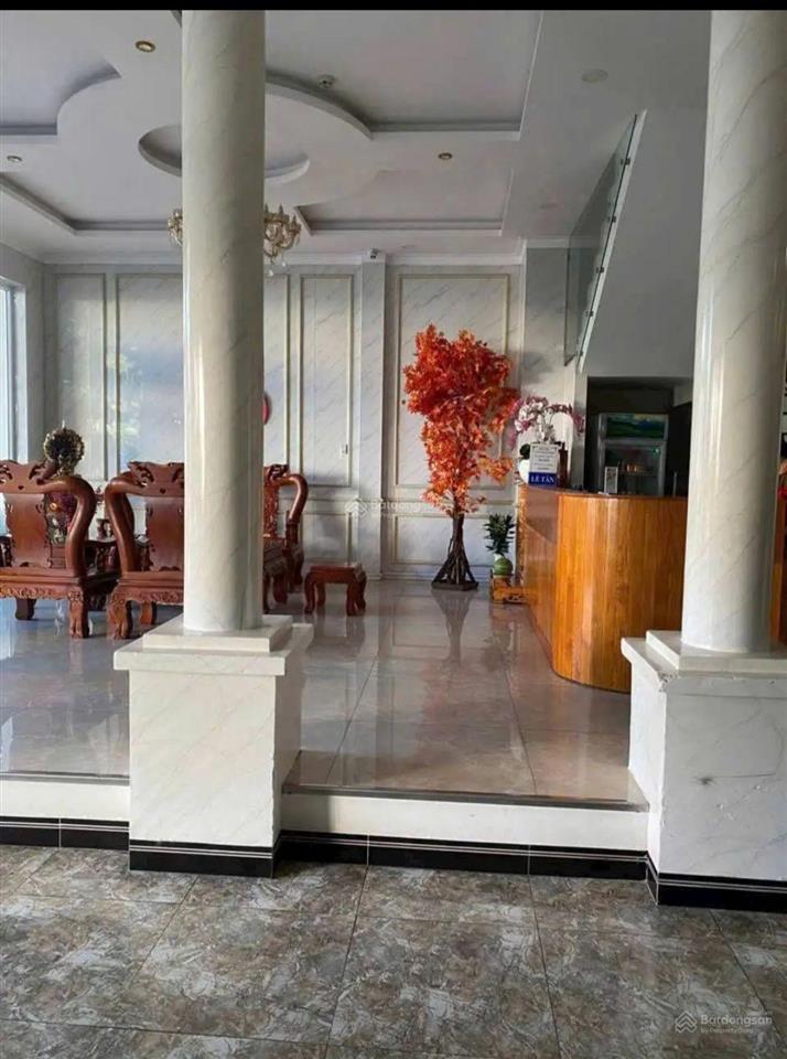 Cần bán khách sạn 1 trệt 4 lầu mặt tiền lê đại hành  kdc hùng vương  tt tp phan thiết