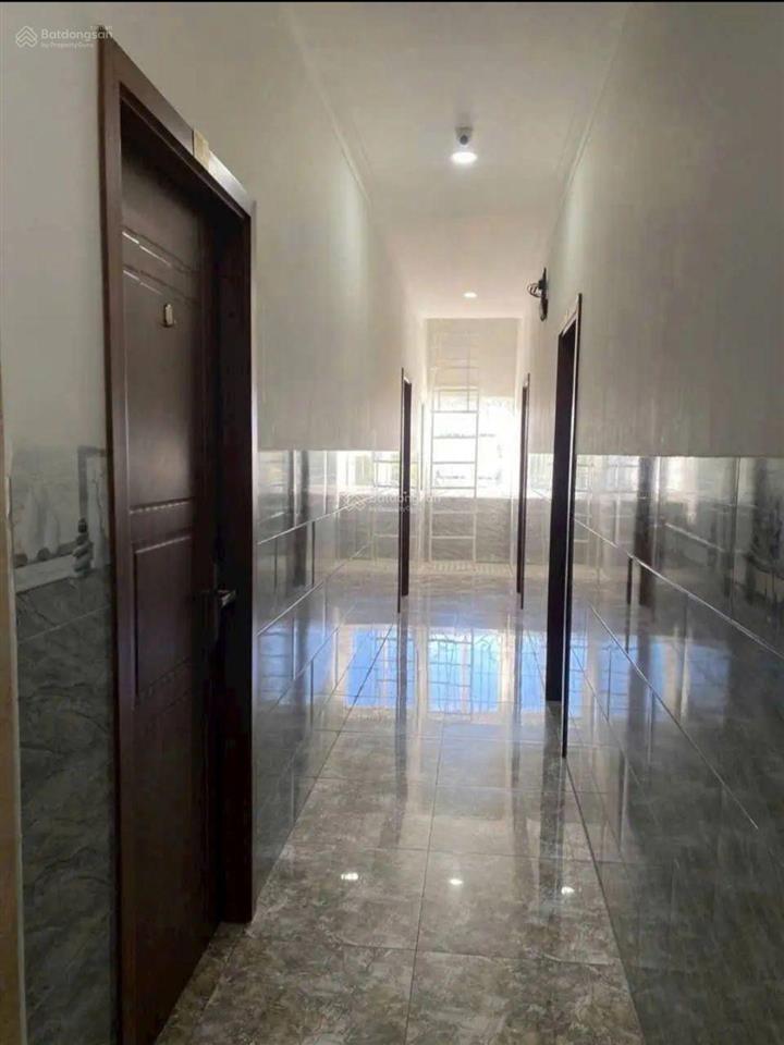 Cần bán khách sạn 1 trệt 4 lầu mặt tiền lê đại hành  kdc hùng vương  tt tp phan thiết