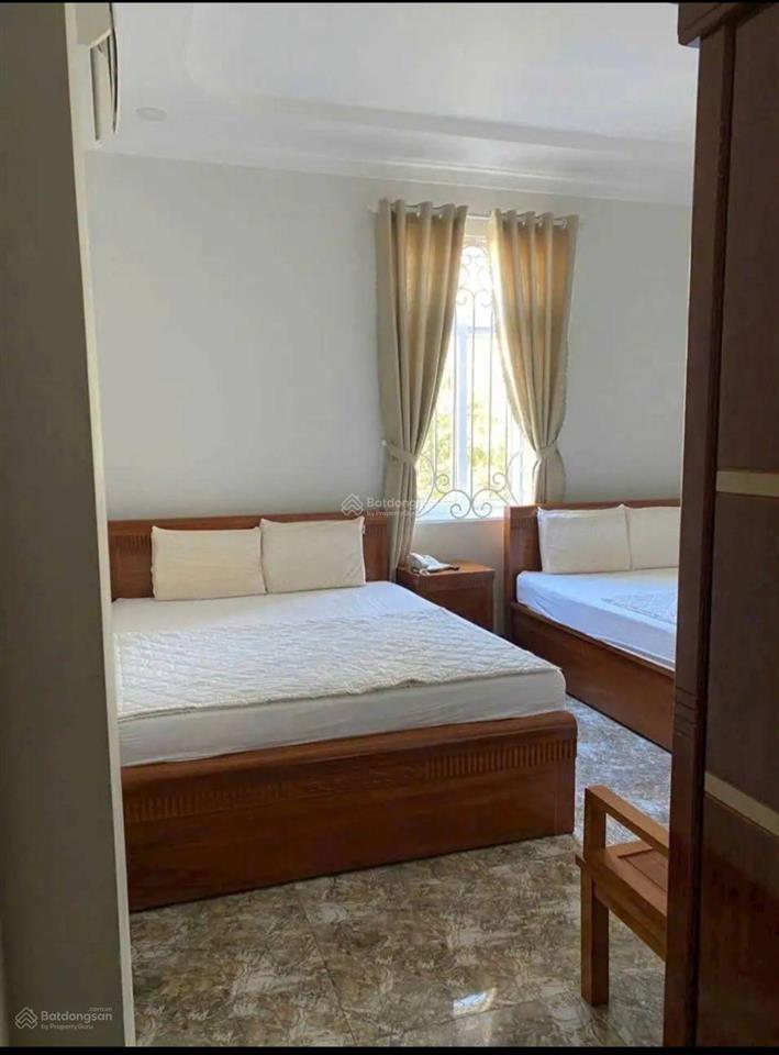 Cần bán khách sạn 1 trệt 4 lầu mặt tiền lê đại hành  kdc hùng vương  tt tp phan thiết
