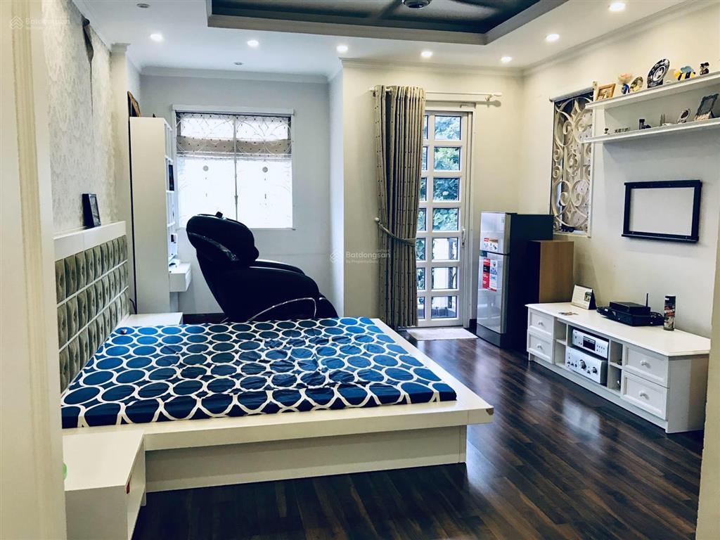 Giảm gấp  hxh hoàng văn thụ, tân bình  dt 7x24m  4 tầng  giá 25 tỷ tl
