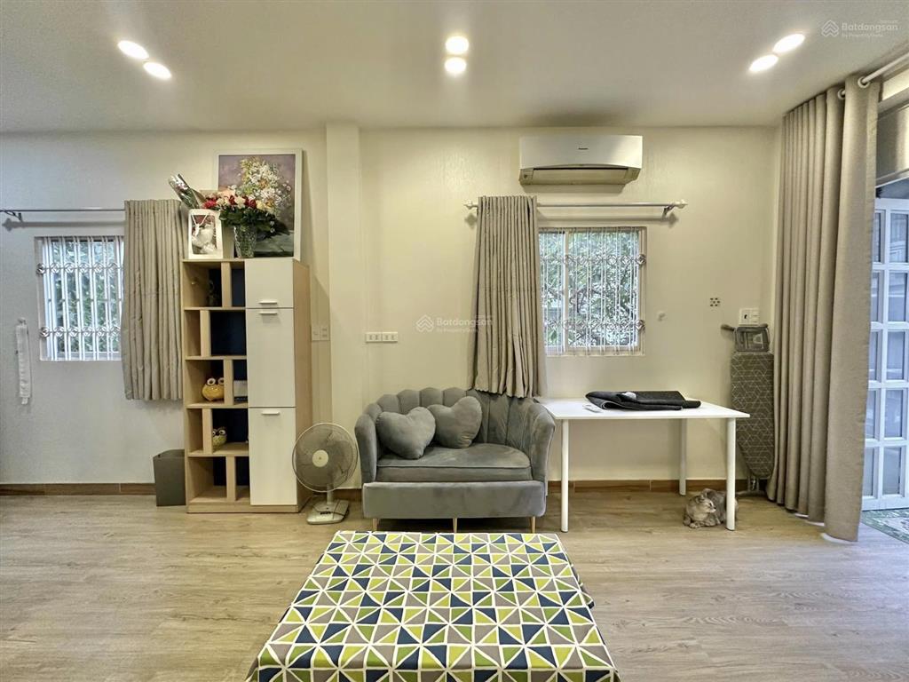 Cho thuê căn hộ bình thạnh, gần quận 1, full nội thất, ban công