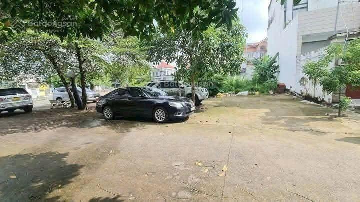 Bán đất trống 11x18m2 khu bên sông
hiệp bình chánh, thủ đức.