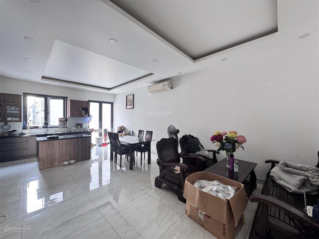 Biệt thự 4 tầng 6,8x17m mặt tiền bên sông hiệp bình chánh, thủ đức