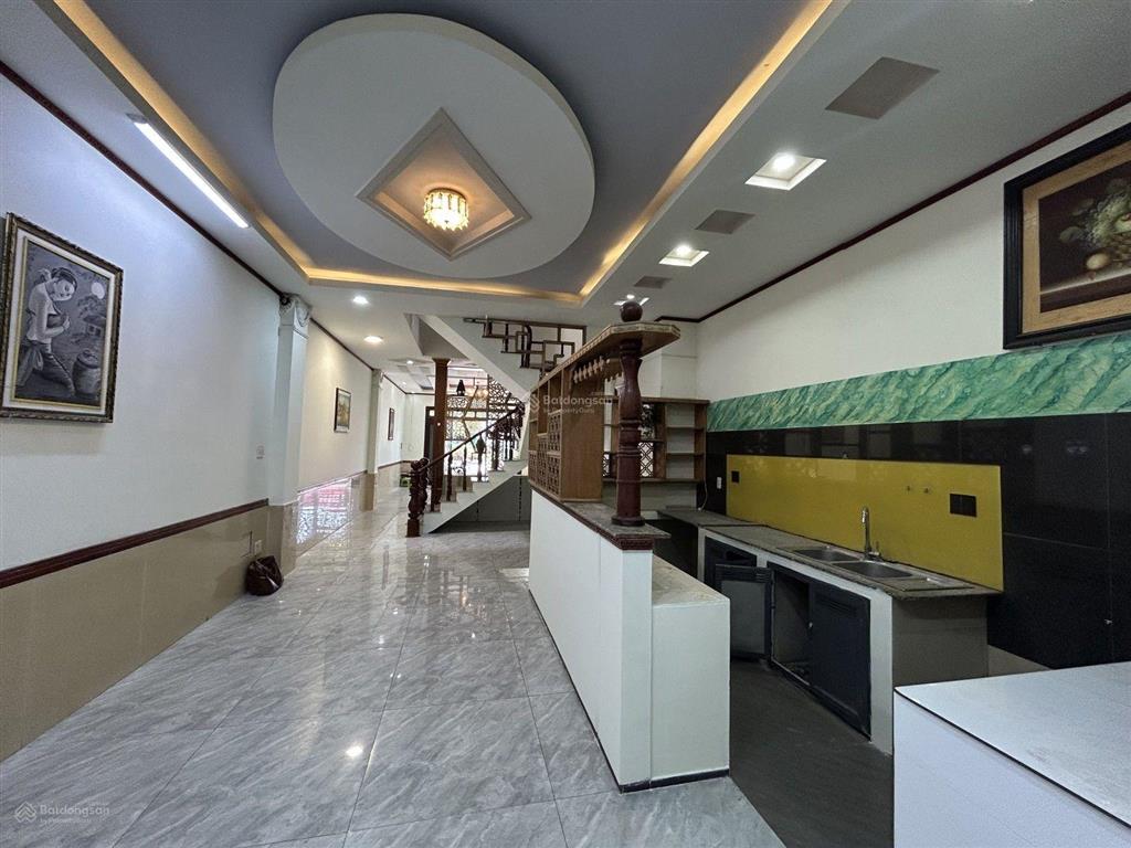 Mặt tiền him lam phú đông 4 tầng 5x18,5m