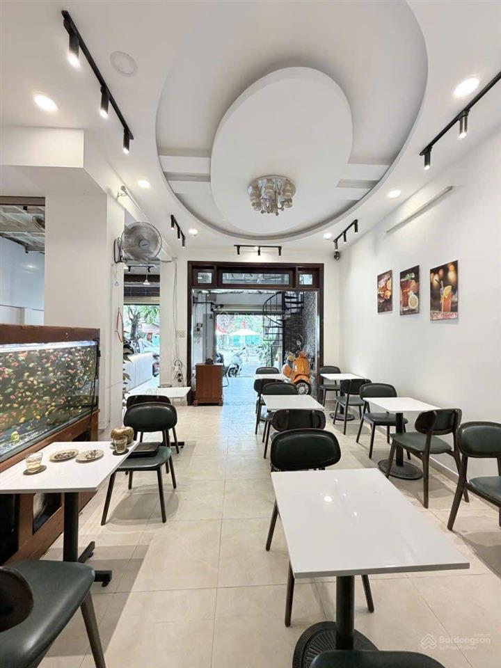 Biệt thự 3 tầng 8x20m² kdc nam hòa đỗ xuân hợp, phước long a