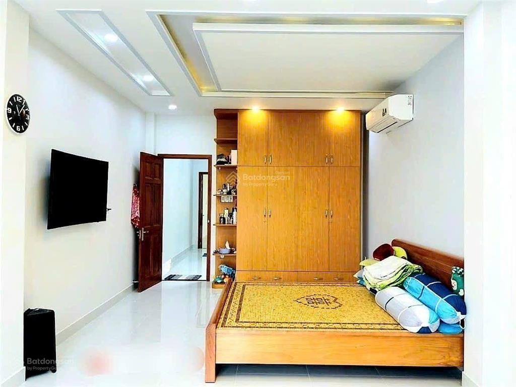 Nhà mặt tiền kinh doanh 4 tầng 4x26,5m2 linh tây, thủ đức
