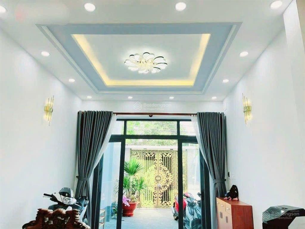 Nhà mặt tiền kinh doanh 4 tầng 4x26,5m2 linh tây, thủ đức