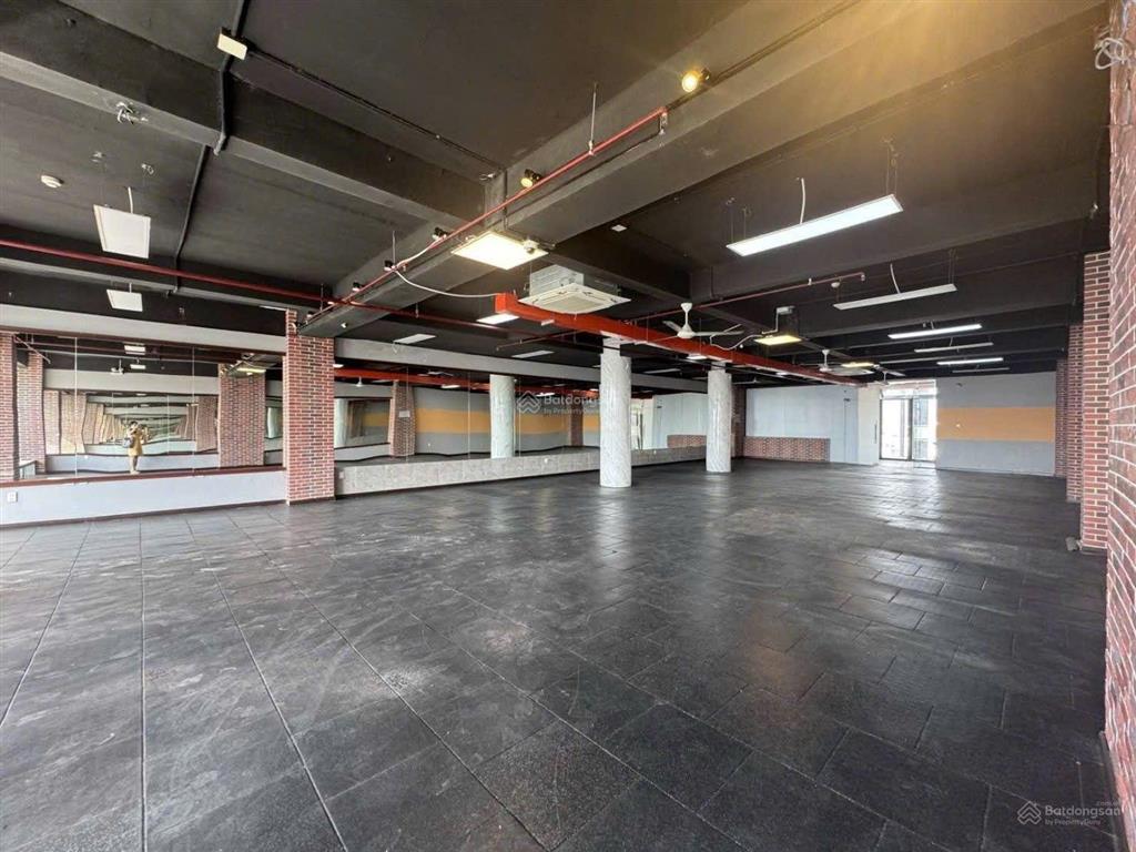 Bán tòa nhà mặt tiền 7 tầng 10,5x34m2 trương văn thành, hiệp phú, thủ đức