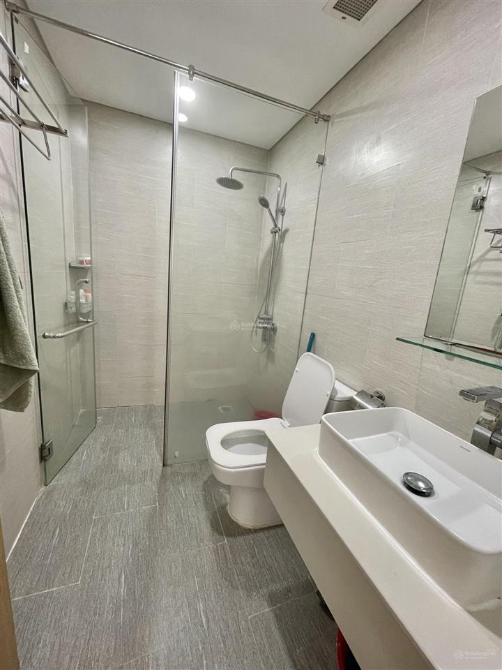 Chủ đi nước ngoài  cần bán gấp căn hộ 2pn  2wc tòa f.home  giá tốt 3tỷ95   0969 269 ***