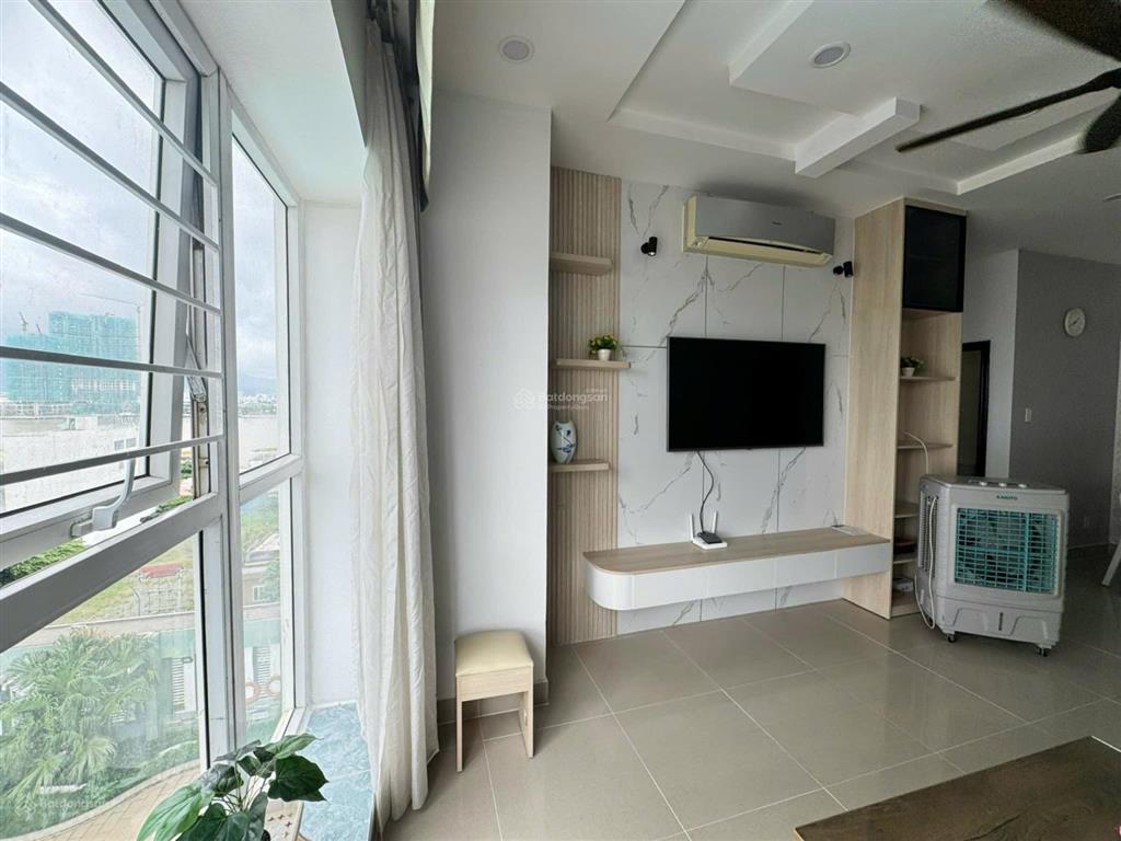 Chủ bán gấp  căn hộ 2 phòng ngủ  toà đà nẵng plaza  giá tốt  công chứng ngay