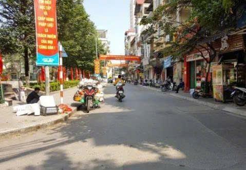Tôi chính chủ bán nhà khu Hồ Đền Lừ, Phố Lương Khánh Thiện. LH O961390570