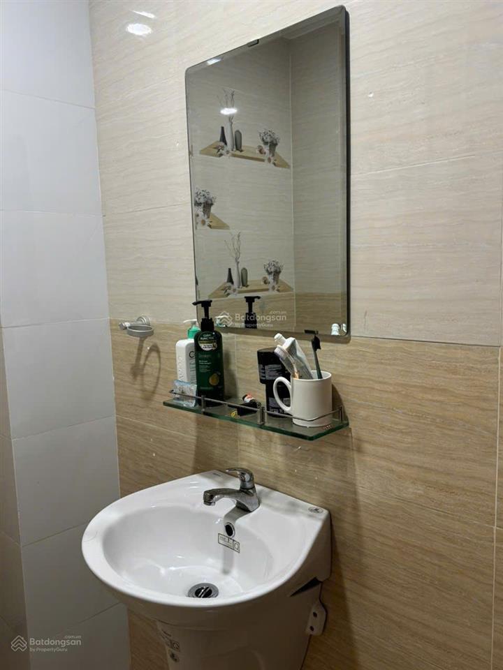Cho thuê phòng ban công tự do giờ giấc  đối diện aeon tân phú