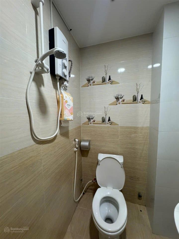 Cho thuê phòng ban công tự do giờ giấc  đối diện aeon tân phú
