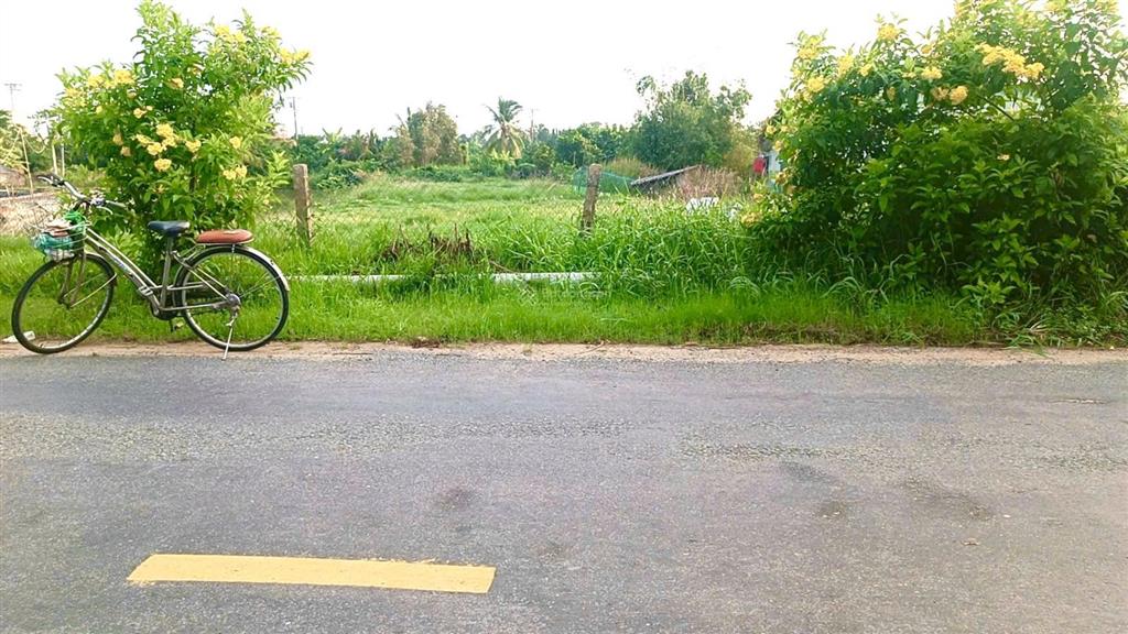 Đất ngộp 265m2 thổ/900triệu mt nhựa đt833 nhựt ninh  tân trụ  la