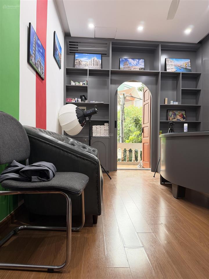 Bán gấp nhà 50m2 x 5t phố hoàng liệt thông nơ 2 bđ linh đàm ô tô đỗ cửa kd vp siêu đẹp, nhỉnh 14 tỷ