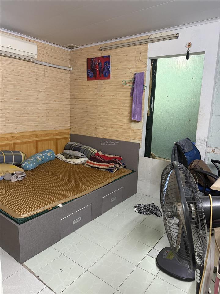Bán gấp tập thể tầng 1 khương thượng 1 nhà ra phố tam khương 50m sd lô góc thoáng chỉ 3,68 tỷ