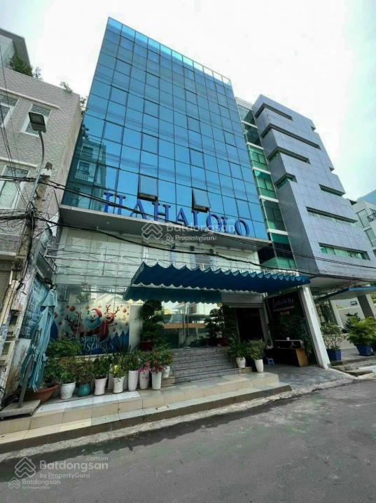 Bán gấp nhà mặt tiền đường hoàng hoa thám, q. tân bình 6x35, dtcn 190m2. đơn giá rẻ nhất 200tr/m2