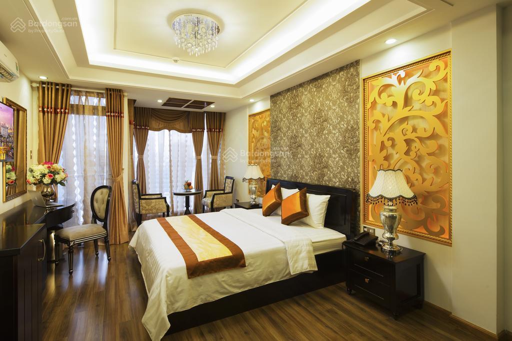 Bán gấp nhà 2 mt đường trần quang khải 16,5x20.7m trệt lầu ctxd hầm 10t giá 110 tỷ hđ thuê 300 tr