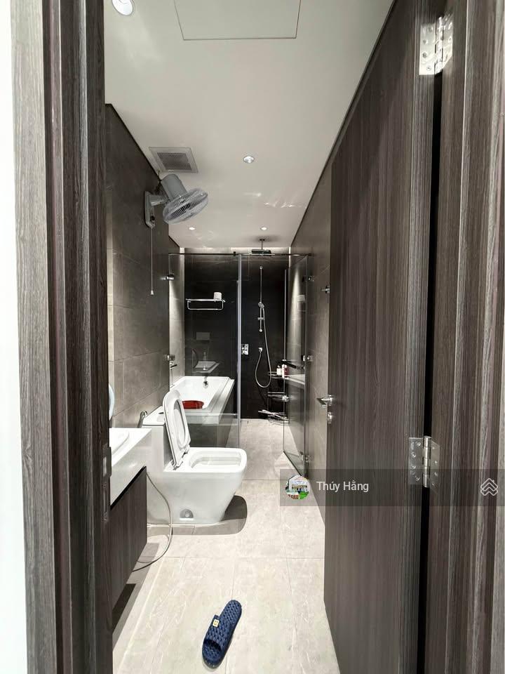 Cần bán 3pn 121m2 diamond centery full nt, thanh toán giãn 36 tháng. giá thật không ảo