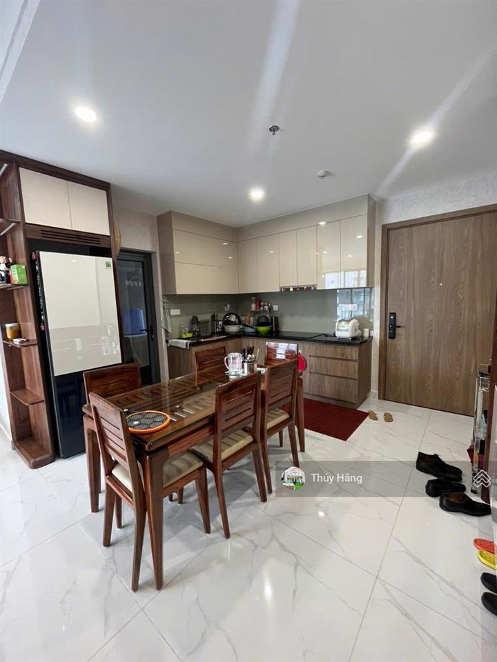 Bán nhà tặng nội thất xịn, căn 3pn ban công dài, giá cực tốt chỉ 10.2 tỷ