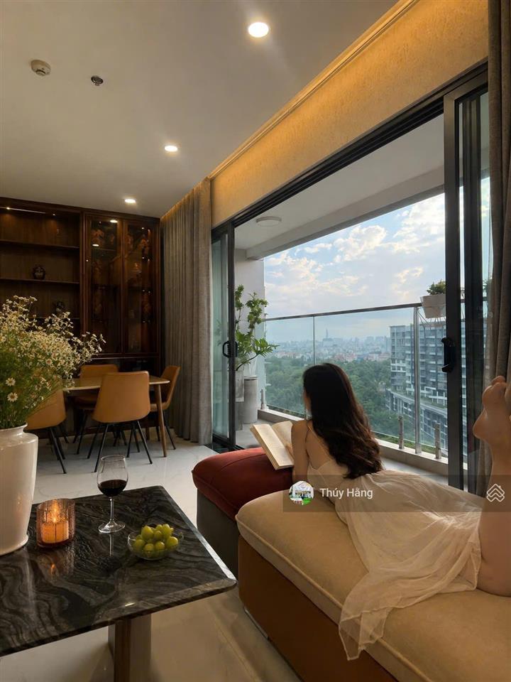 Cần bán căn 3pn 117m2 hướng đông nam view lm81 full nt xịn, kèm ô xe định danh