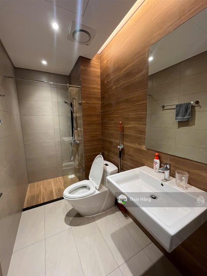 Cần bán căn 3pn 117m2 hướng đông nam view lm81 full nt xịn, kèm ô xe định danh