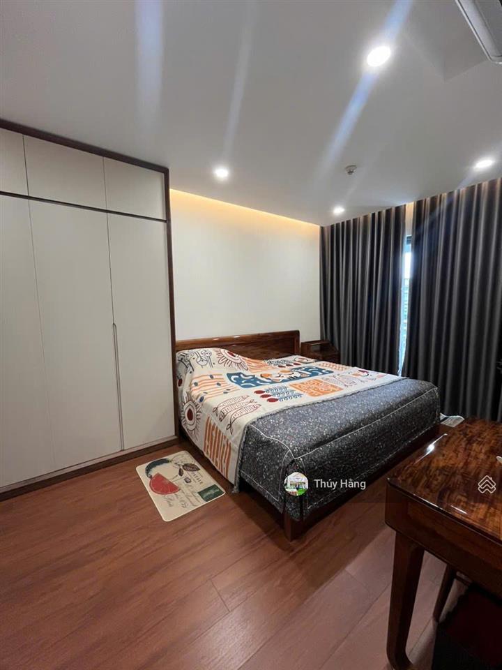 Cần bán căn 3pn 117m2 hướng đông nam view lm81 full nt xịn, kèm ô xe định danh