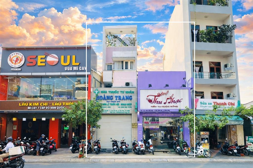 Cho thuê nhà 179181 tân sơn nhì, tân phú  kết hợp 2 căn rộng rãi