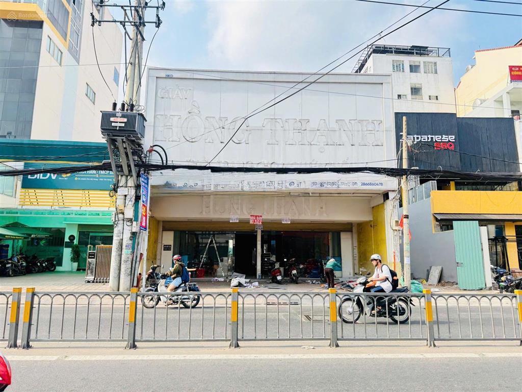 Cho thuê mb ngang 11m nguyễn thị thập  gần lotte mart, trống suốt