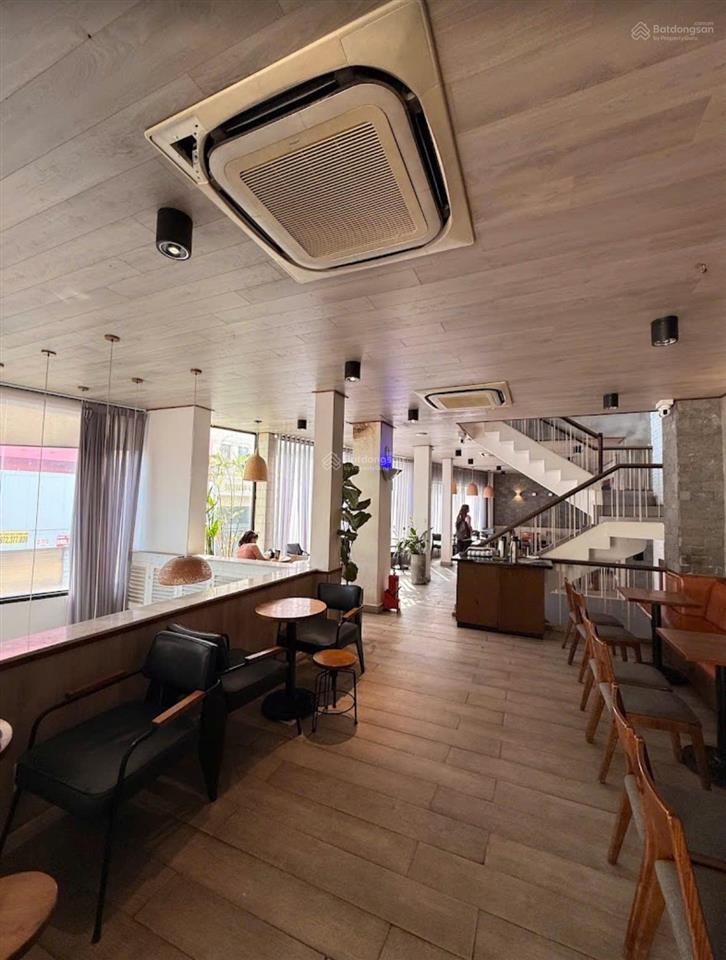Cho thuê góc 2mt phù hợp mở café, nhà hàng, showroom đường út tịch, tân bình, nhần nhà ngay