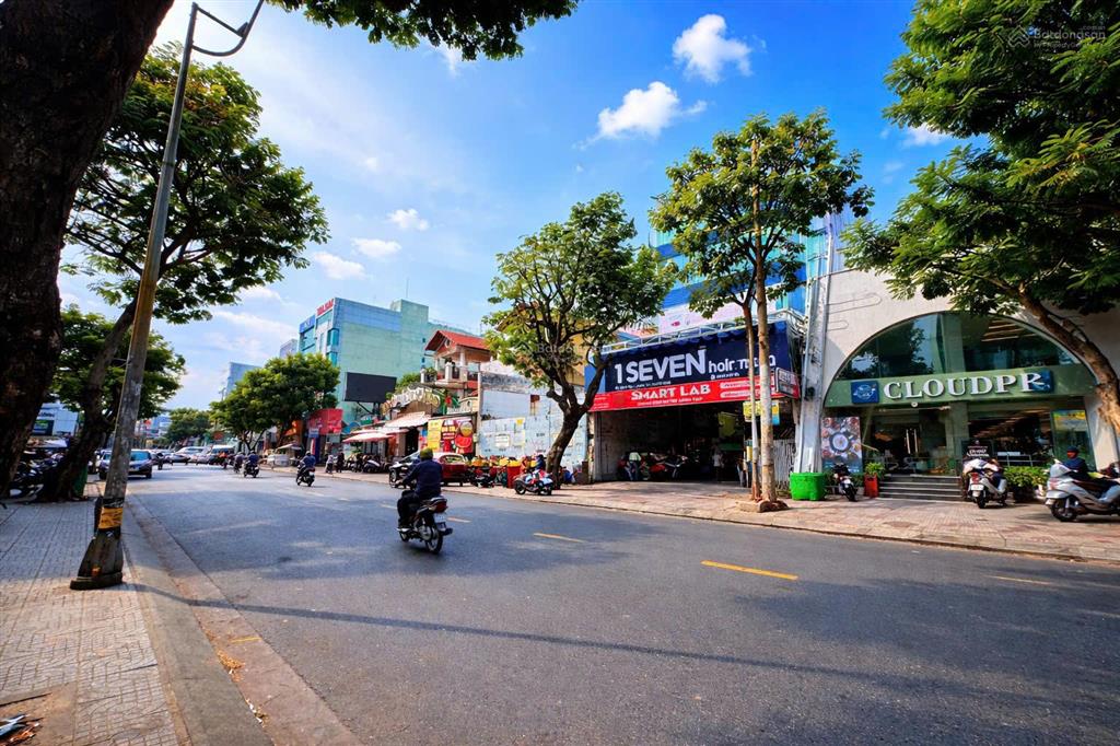 Cho thuê nhà lê văn sỹ ngang 9m sàn trống, vỉa hè rộng, dt~300m2