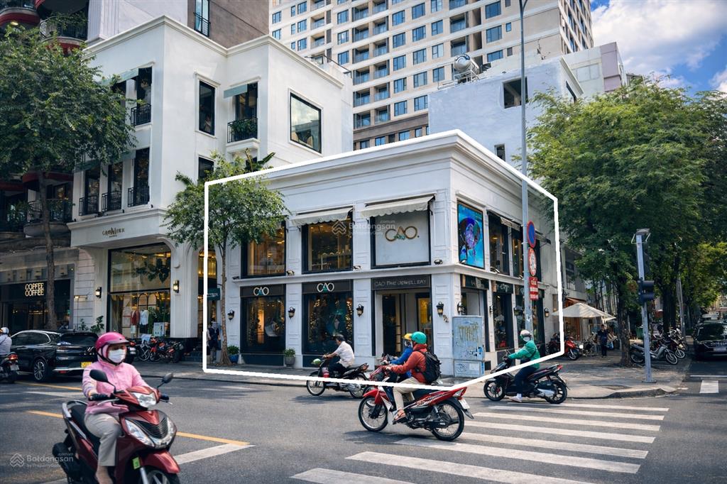 Mặt bằng góc 2mt đối diện park hyatt  nhà hát thành phố  top vị trí thương hiệu đẹp sài gòn