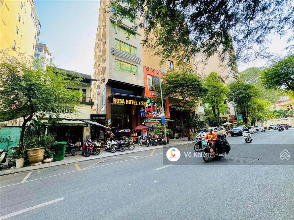 Cho thuê nhà 53 thủ khoa huân  gần chợ bến thành  dtsd ~ 200m2
