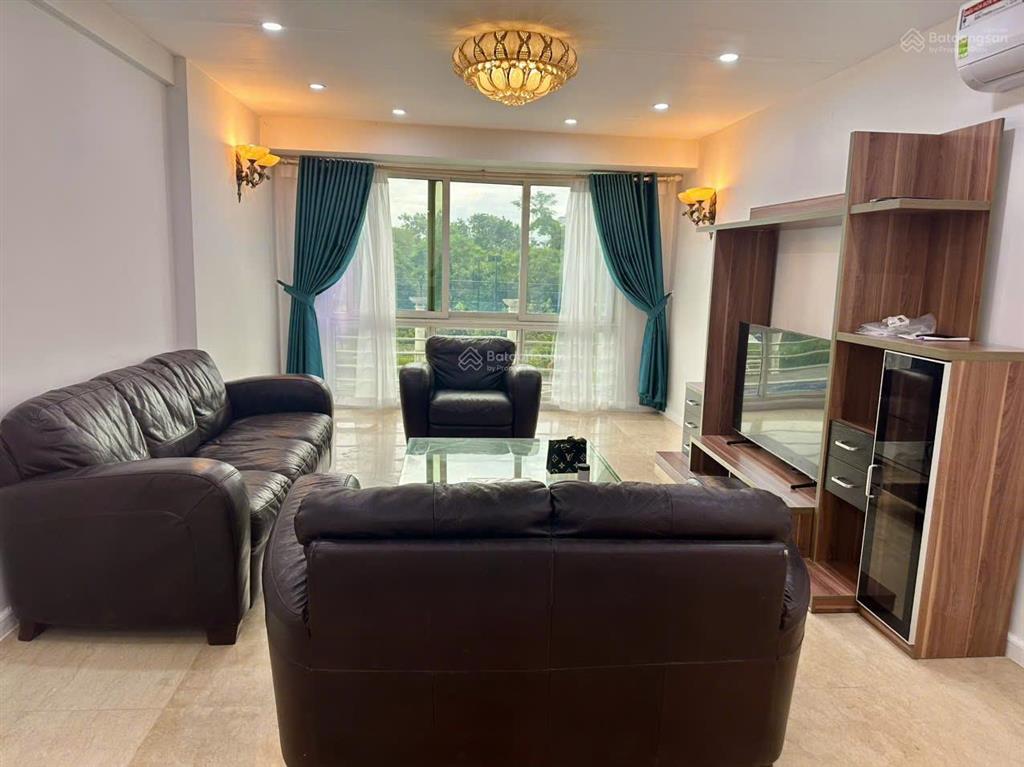 Chính chủ cần cho thuê ngay căn hộ 4 phòng ngủ tòa p2 ciputra