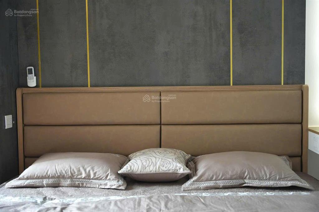 Mình có căn g 84.01m2 la casta văn phú tầng 15 view công viên cần bán, giá 7,x tỷ.  0985 138 ***