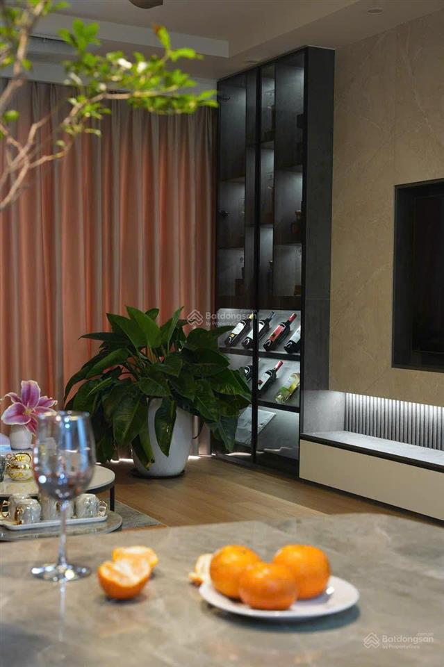 Mình có căn g 84.01m2 la casta văn phú tầng 15 view công viên cần bán, giá 7,x tỷ.  0985 138 ***