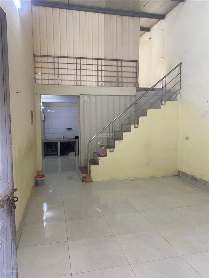Cho thuê nhà cấp 4 40m2, ngách 5, ngõ 18, đường tả thanh oai, đại thanh, hà nội