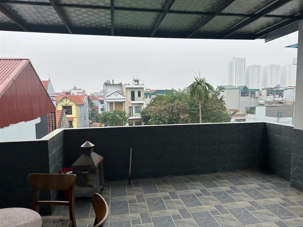 Hiếm có khó tìm. nhà lô góc 4 tầng đẹp hot 44.1m2 ngồi nhà xem bắn pháo hoa, gần vin cổ loa