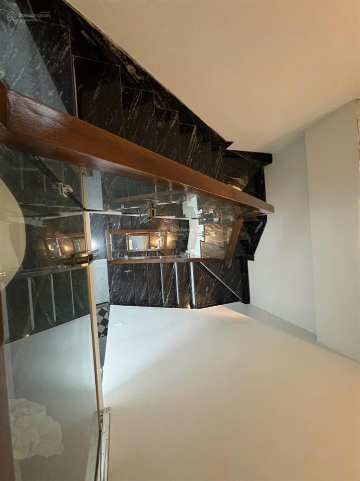 Hiếm. chỉ 7,4 tỷ nhà 4 tầng dân xây 2 mặt tiền 48m2 đông trù, vin cổ loa, vin yên thường bao quanh