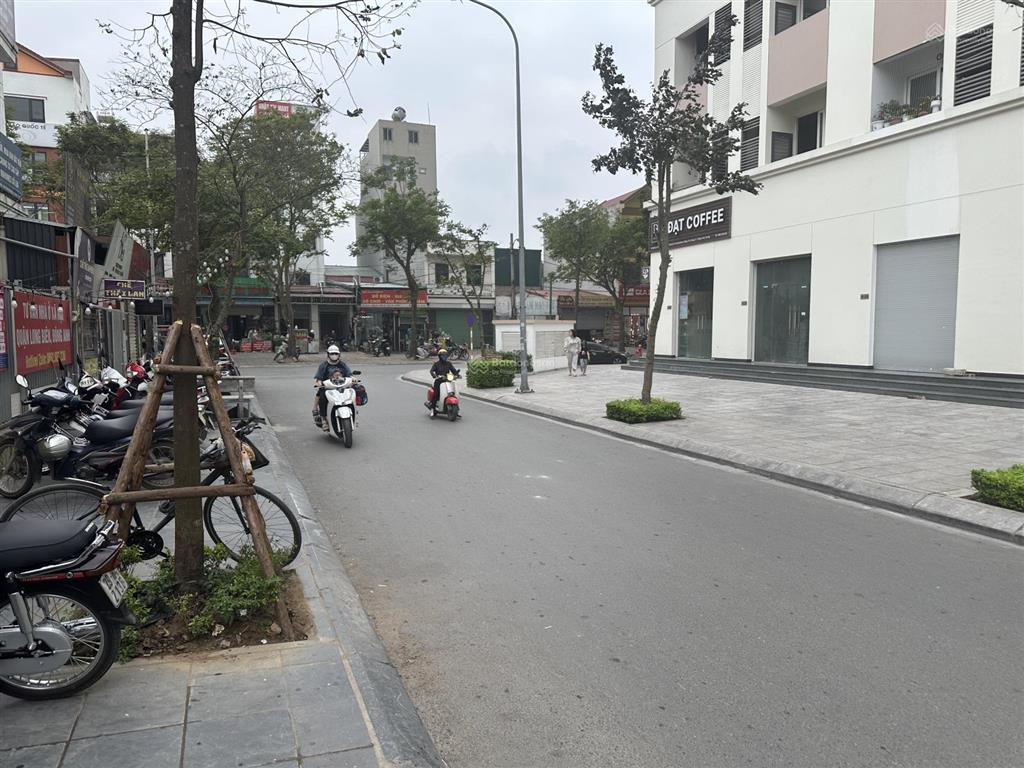 Nóng bỏng. cần bán lô siêu hot 41m2 đông ngàn trong đê, ô tô vào đất, hàng xóm vin cổ loa, tứ liên