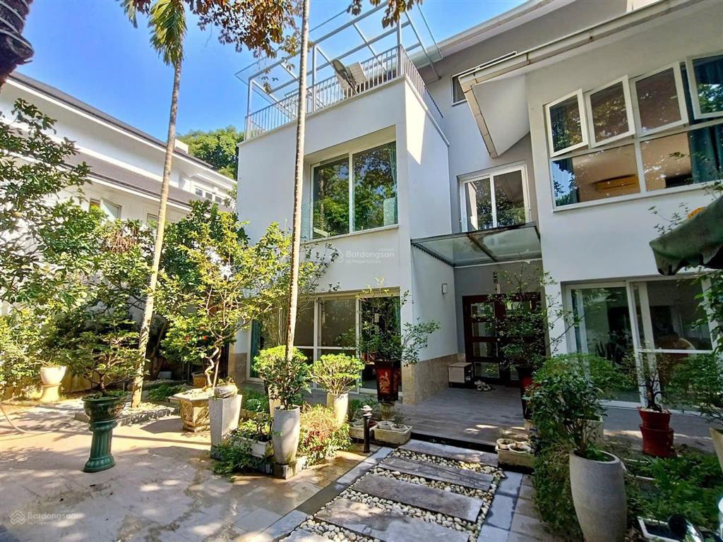 Chính chủ gửi bán biệt thự đơn lập ecopark giá tốt 427m2 hoàn thiện cao